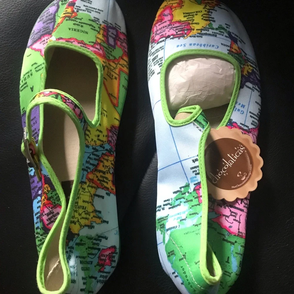 Chocolaticas Mary Jane Green and Blue World Map Patterned with straps NWT Size 9
